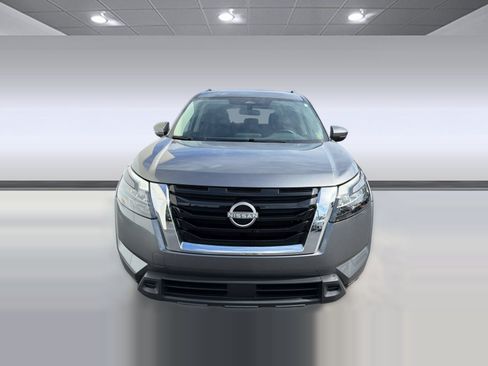 Used 2025 Nissan Pathfinder SV FWD image 6