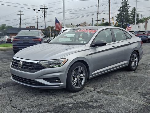 Used 2021 Volkswagen Jetta R-Line FWD image 4