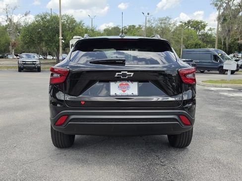 New 2026 Chevrolet Trax LT w/ Driver Confidence Package FWD image 4