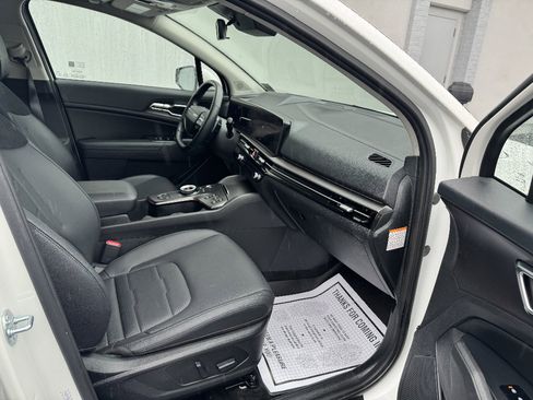 Used 2026 Kia Sportage SX Prestige image 11