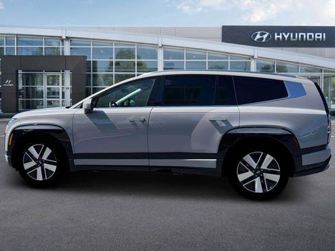 New 2026 Hyundai Ioniq 9 SEL image 3