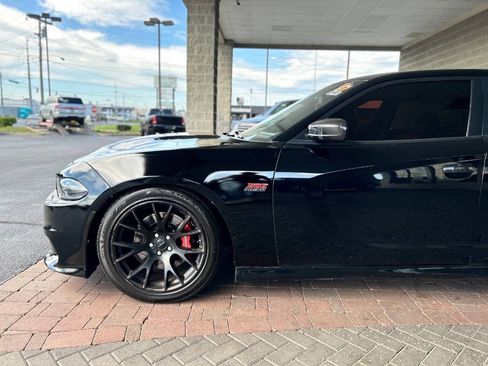Used 2018 Dodge Charger R/T Scat Pack RWD image 5