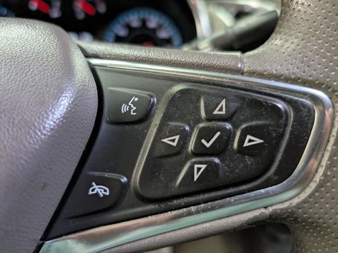 Used 2020 Chevrolet Malibu LT FWD image 18