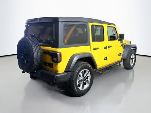 Used 2018 Jeep Wrangler Unlimited Sport image 10