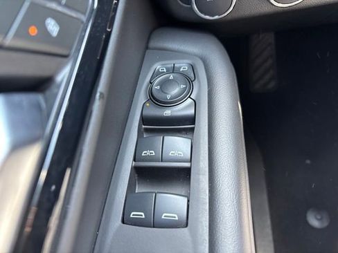 Used 2025 Chevrolet Tahoe Z71 AWD/4WD image 18