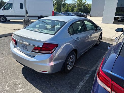 Used 2015 Honda Civic LX image 4
