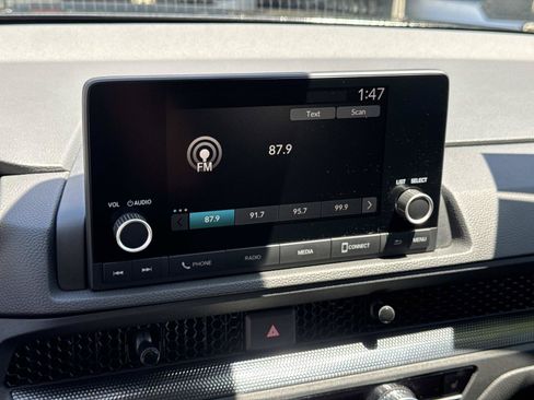 Certified 2025 Honda CR-V EX image 8