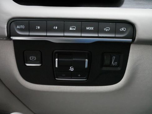 Certified 2023 Cadillac Escalade ESV Sport Platinum image 26