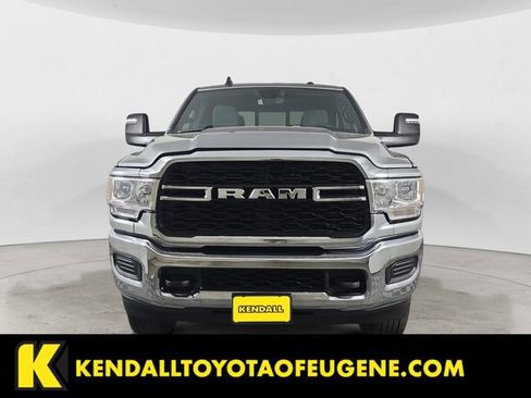 Used 2024 RAM 2500 Tradesman w/ Chrome Appearance Group AWD/4WD image 8