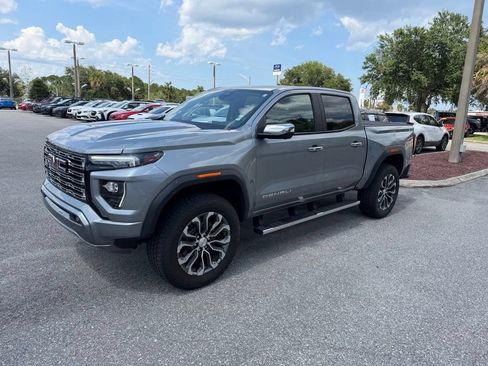 Used 2023 GMC Canyon Denali AWD/4WD image 11