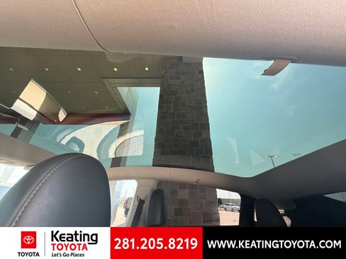 Used 2024 Tesla Model Y Long Range AWD/4WD image 11