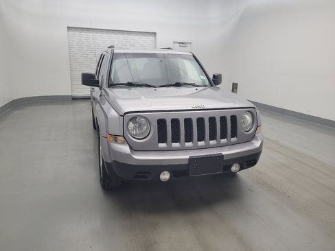 Used 2014 Jeep Patriot Latitude FWD image 14