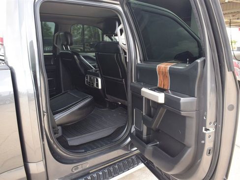 Used 2018 Ford F150 Lariat w/ Equipment Group 502A Luxury AWD/4WD image 12