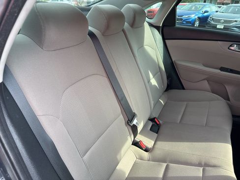 Used 2019 Kia Forte LXS image 17