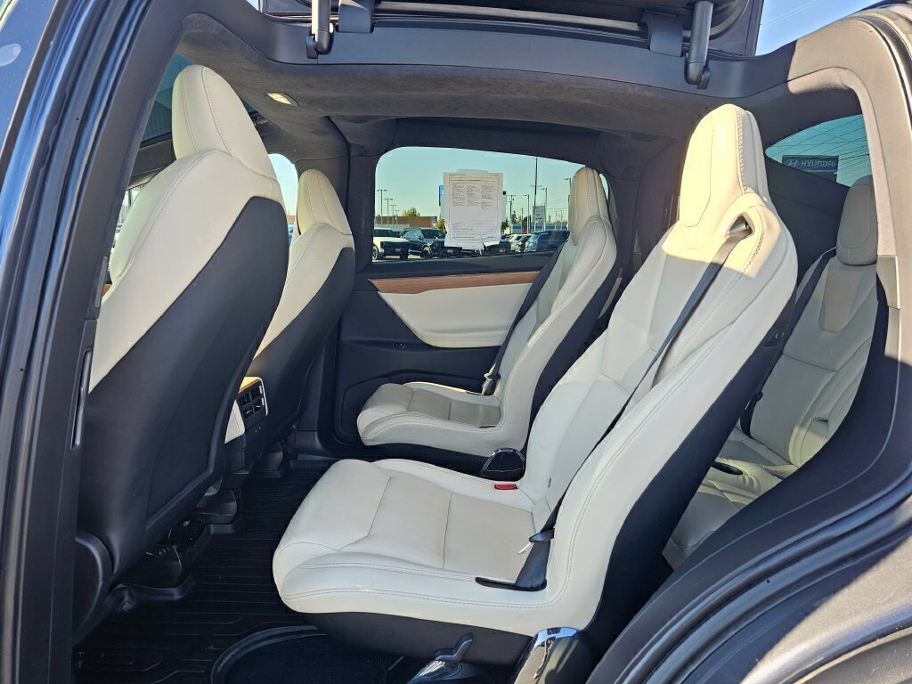 Used 2020 Tesla Model X Long Range AWD/4WD image 18