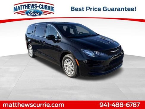 Used 2024 Chrysler Voyager LX image 1