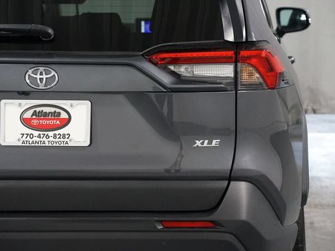 Used 2025 Toyota RAV4 XLE FWD image 10