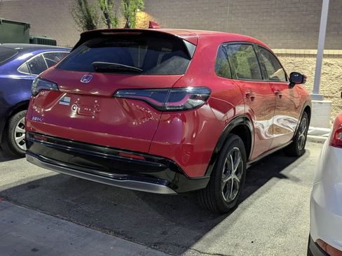 Used 2023 Honda HR-V EX-L image 4
