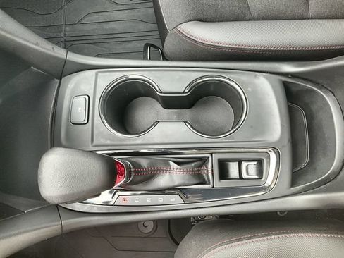 Used 2022 Chevrolet Equinox RS w/ LPO, Floor Liner Package AWD/4WD image 28