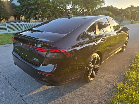 Used 2025 Honda Accord Sport image 5