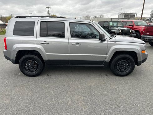 Used 2016 Jeep Patriot Sport w/ Power Value Group image 6