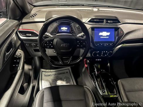 Used 2022 Chevrolet TrailBlazer RS w/ Technology Package AWD/4WD image 17