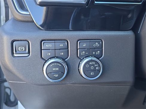 Certified 2022 GMC Sierra 1500 Elevation w/ Elevation Premium Package image 24