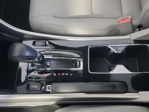 Used 2017 Honda Accord EX-L image 35