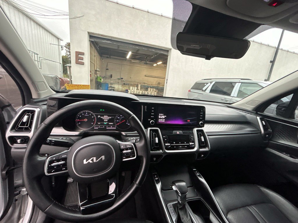 Used 2022 Kia Sorento S FWD image 13