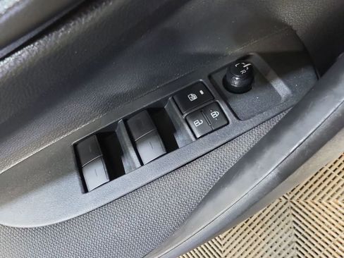 Used 2023 Toyota Corolla LE FWD image 15