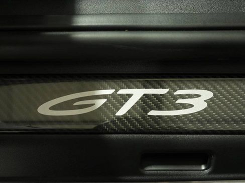 Used 2022 Porsche 911 GT3 image 35