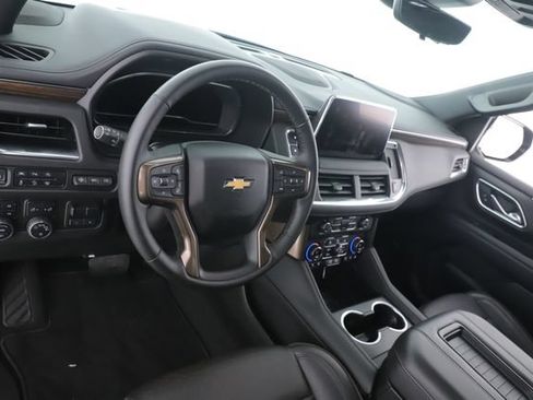 Used 2024 Chevrolet Tahoe High Country AWD/4WD image 18