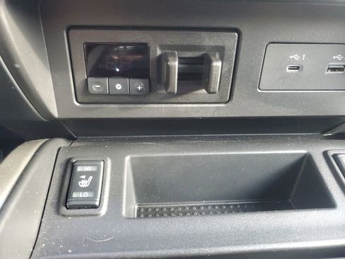 Used 2024 Nissan Titan SV w/ SV Convenience Package AWD/4WD image 24