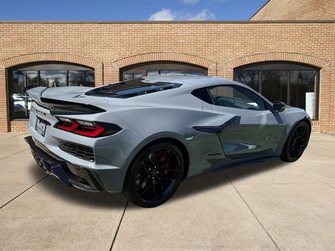 Used 2025 Chevrolet Corvette Z06 w/ Battery Protection Package RWD image 3