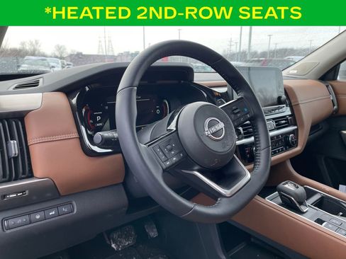 Used 2025 Nissan Pathfinder Platinum w/ Cargo Package image 18
