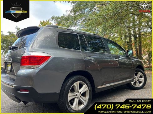 Used 2013 Toyota Highlander Limited image 8