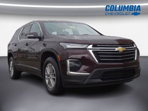 Certified 2023 Chevrolet Traverse LT image 1