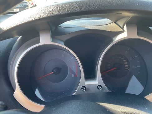 Used 2014 Nissan Juke SV FWD image 15
