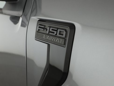 Used 2022 Ford F150 Lariat w/ Equipment Group 502A High image 18