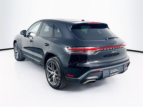 Used 2022 Porsche Macan Base image 3