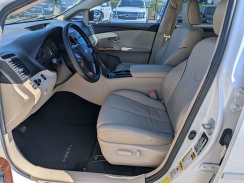 Used 2010 Toyota Venza FWD image 20