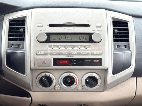 Used 2007 Toyota Tacoma PreRunner image 17