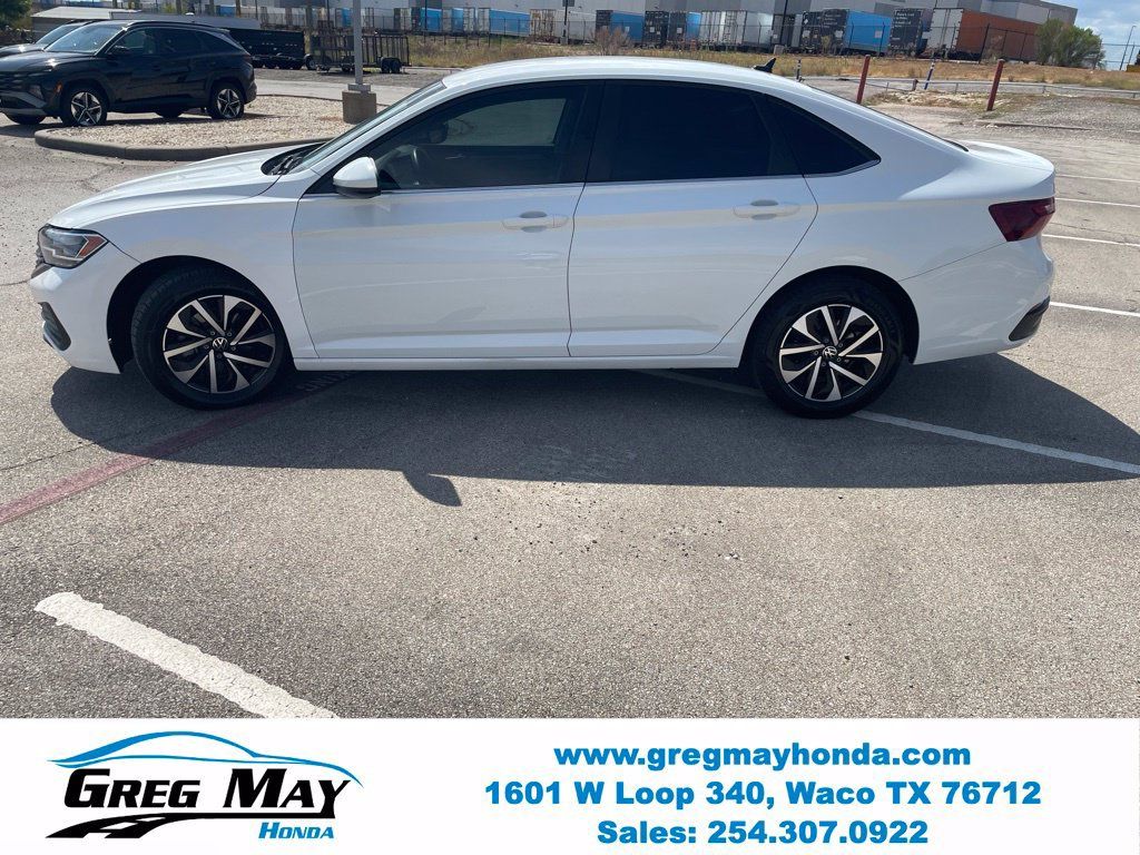 Used 2024 Volkswagen Jetta S FWD image 8