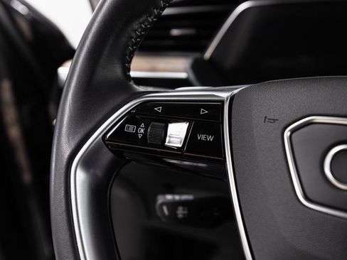 Used 2019 Audi e-tron Prestige image 10