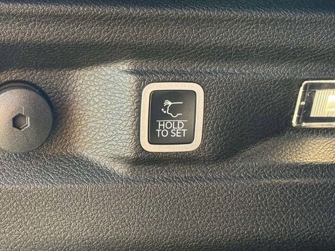 New 2025 Jeep Grand Cherokee L Limited w/ Luxury Tech Group II image 20