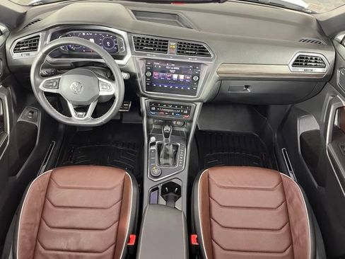 Used 2023 Volkswagen Tiguan SEL R-Line AWD/4WD image 9