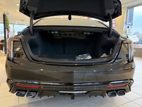 New 2026 Cadillac CT5 V Blackwing image 9