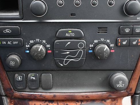 Used 2006 Volvo XC70 2.5T image 23