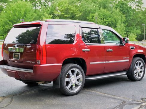 Used 2010 Cadillac Escalade Luxury AWD/4WD image 41