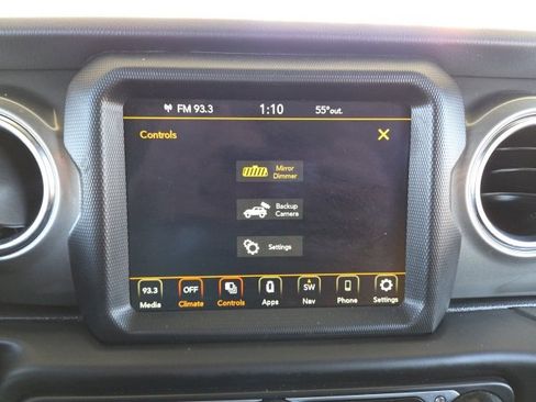 Used 2021 Jeep Wrangler Unlimited Sahara w/ Uconnect 4C Nav & Sound Group image 12